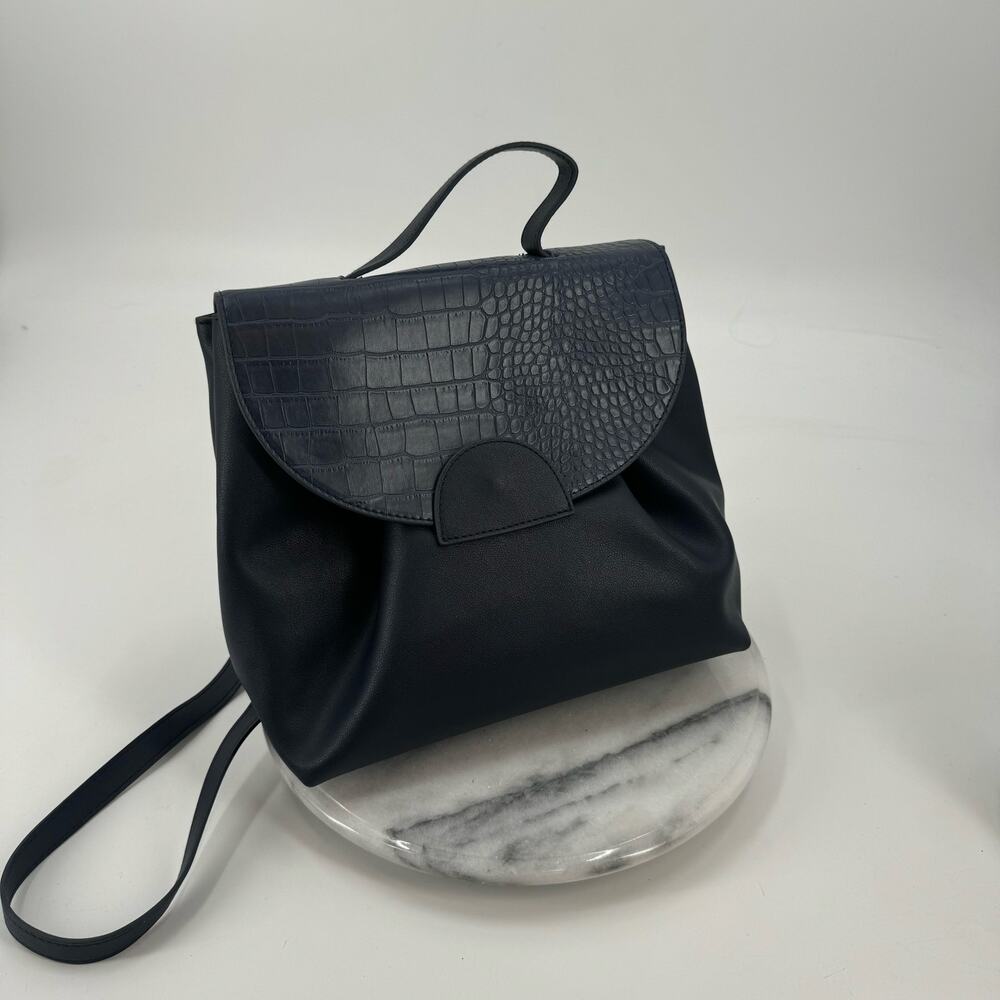 Geir ness faux leather crossbodybag